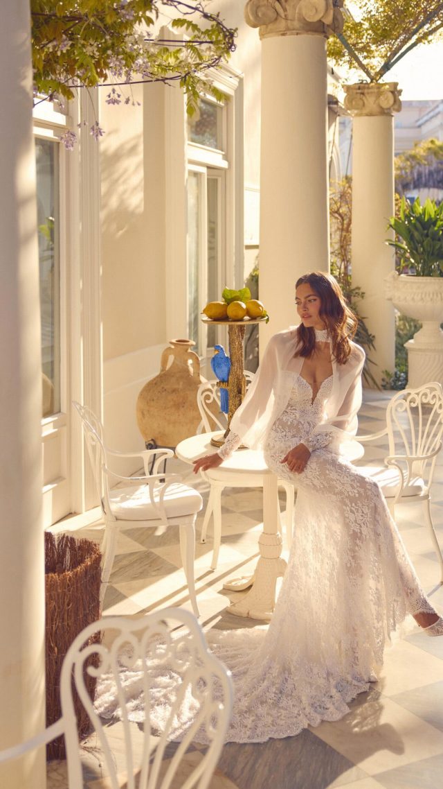 Pure silk, chantilly lace, crystals and the softest tulle make this dress a pure statement for an unforgettable moment. A story full of tradition and innovation. ✨

#mermaidweddingdress #beading #chantillylace #luxuryweddings #bridalfashion